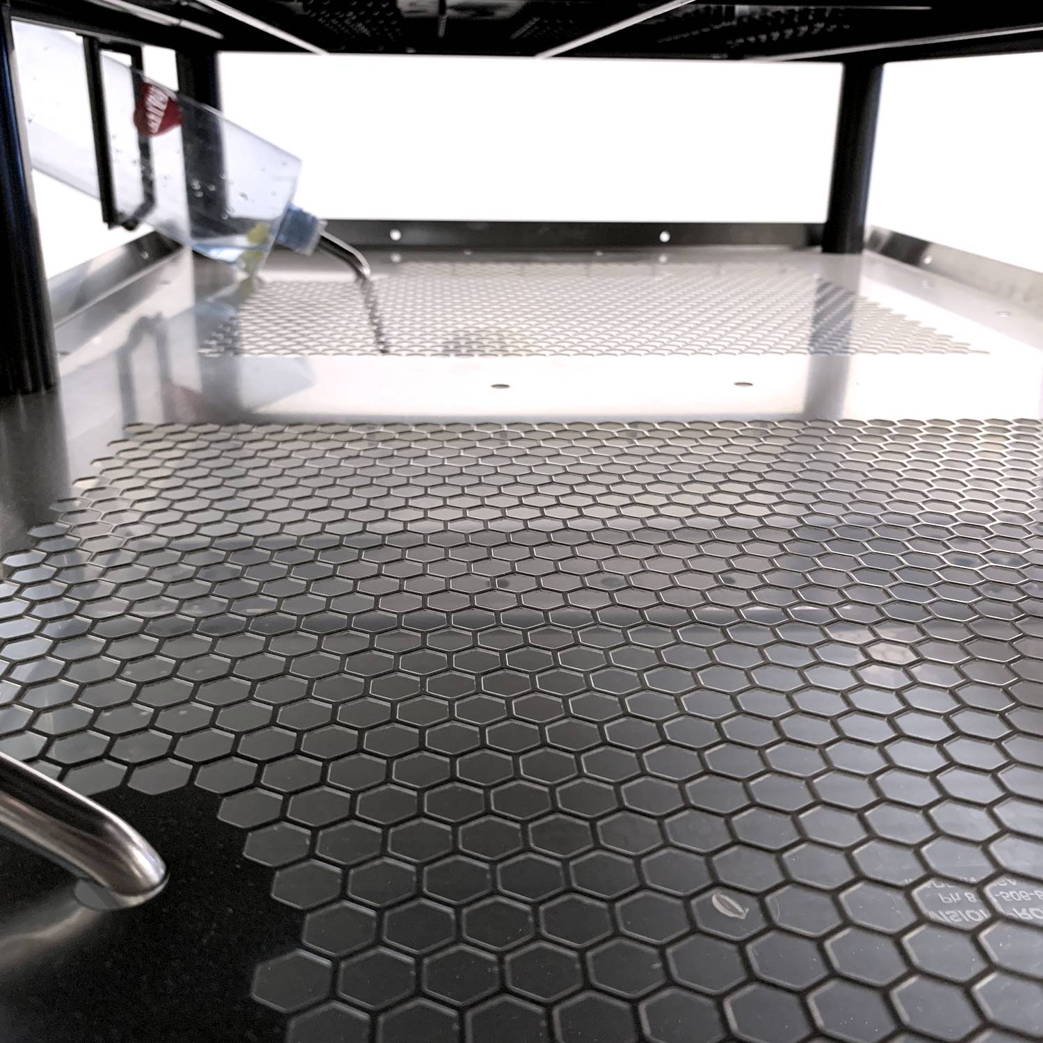 Vision Products rodent rack shelf detail